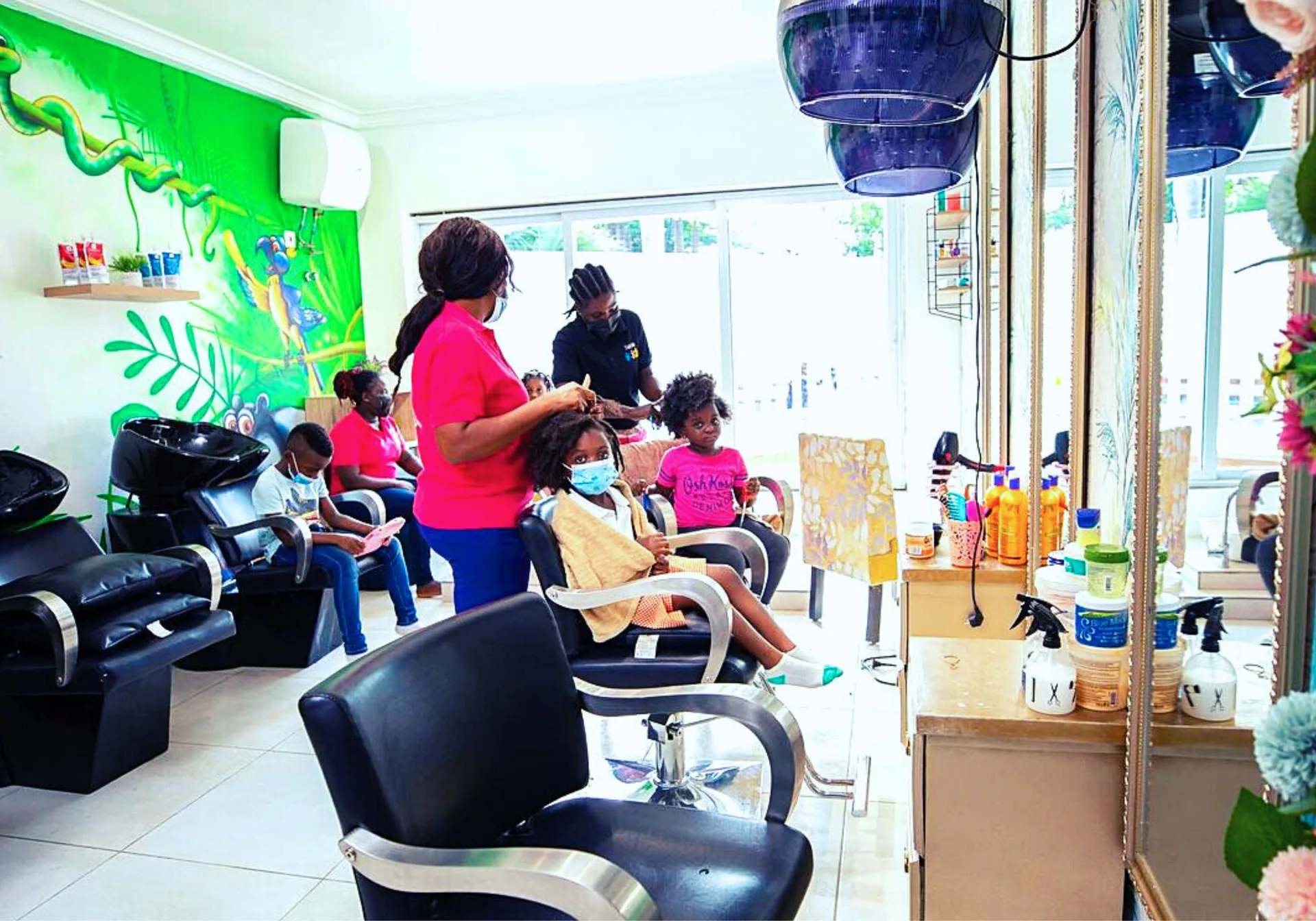 Salon & Barber